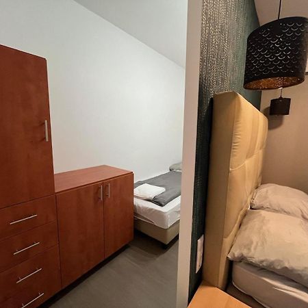 Y Apartman Балатонлелле Экстерьер фото